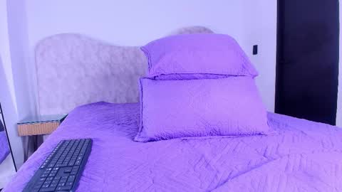 Shelsy online show from 11-24-25, 11:54