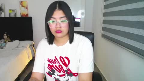 Snapshot of sheryl_stone2 chatting on 02-11-25, 05:16 Sheryl Stone2 online show from 02-11-25, 05:16