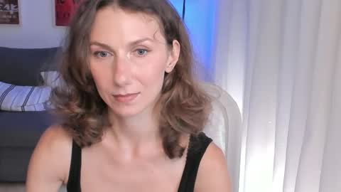 shesleepsnaked online show from 10-17-25, 04:53