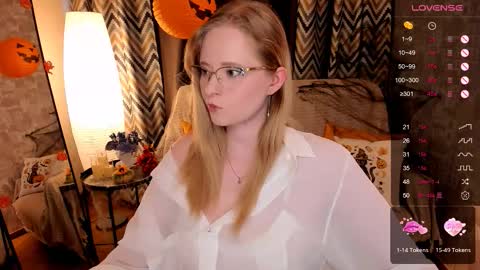 Hello guys my name is Aemilia online show from 10-21-25, 08:15