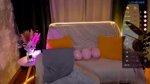 Hello guys my name is Aemilia online show from 02-15-26, 07:51