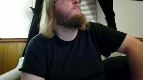 Snapshot of shifty885 chatting on 12-14-24, 01:39 shifty885 online show from 12-14-24, 01:39