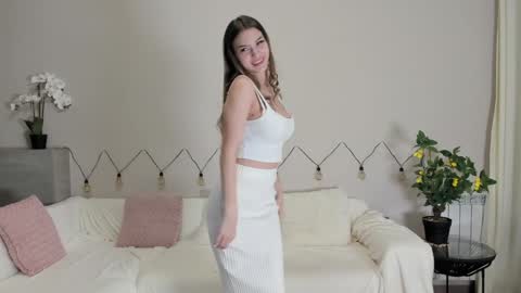 Snapshot of shine_chanel chatting on 12-06-24, 03:44 Chanel online show from 12-06-24, 03:44