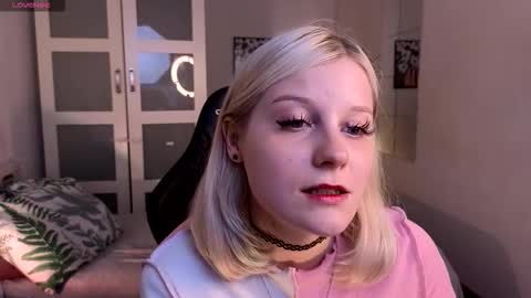 help me reach my first 25 thumbs up online show from 09-20-25, 02:18