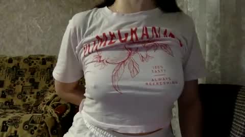 Snapshot of shining_pearl chatting on 03-04-25, 06:39 Jesica online show from 03-04-25, 06:39