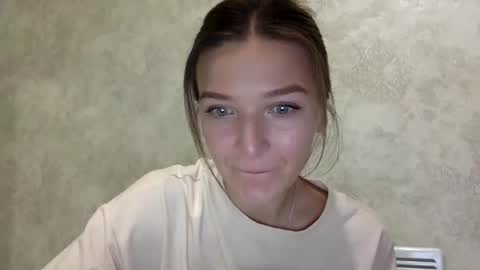 Snapshot of shining_pearl chatting on 10-12-25, 08:08 Jesica online show from 10-12-25, 08:08