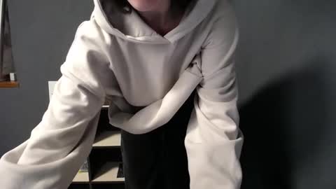 Snapshot of shining_pearl chatting on 02-23-26, 07:17 Jesica online show from 02-23-26, 07:17