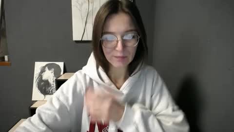 Snapshot of shining_pearl chatting on 02-25-26, 07:18 Jesica online show from 02-25-26, 07:18