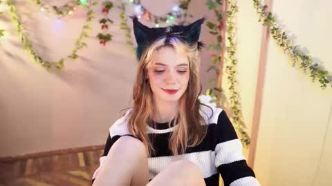 Snapshot of shiny_jail chatting on 09-22-25, 01:18 JennyMira   THANK YOU FOR 77 777  online show from 09-22-25, 01:18