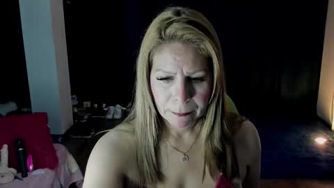 shirly online show from 11-10-25, 04:22