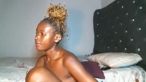 Snapshot of shiro254 chatting on 12-15-25, 05:34 Shi-ro online show from 12-15-25, 05:34