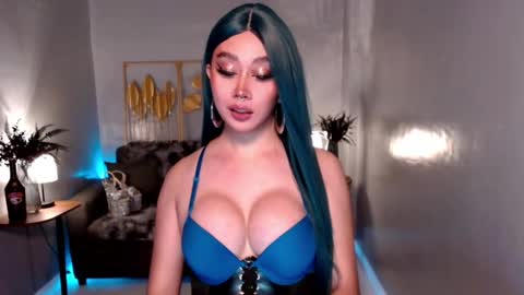 Snapshot of shivvariana_manflayer chatting on 03-07-25, 07:05 WET AND WILD YHANNA online show from 03-07-25, 07:05