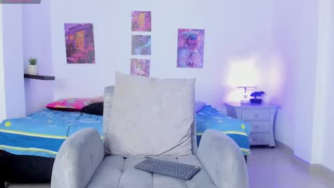 shizuka 11  online show from 09-09-25, 10:59