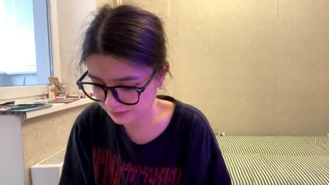 Marie online show from 05-21-26, 12:12
