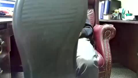 Snapshot of shootme69 chatting on 01-09-25, 10:09 nikolas send dm for an appointment online show from 01-09-25, 10:09