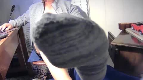 Snapshot of shootme69 chatting on 02-22-25, 01:33 nikolas send dm for an appointment online show from 02-22-25, 01:33