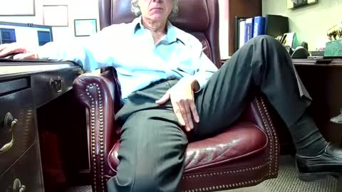 Snapshot of shootme69 chatting on 02-25-25, 01:17 nikolas send dm for an appointment online show from 02-25-25, 01:17