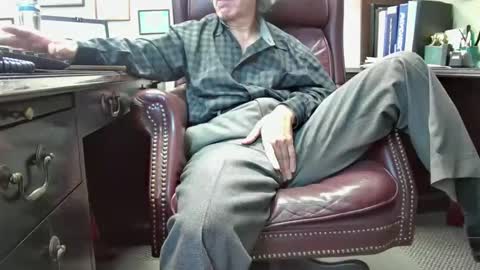 Snapshot of shootme69 chatting on 11-05-25, 05:24 nikolas send dm for an appointment online show from 11-05-25, 05:24