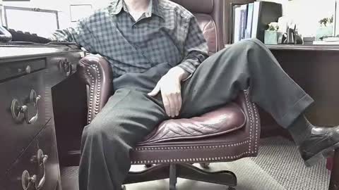 Snapshot of shootme69 chatting on 01-07-26, 05:37 nikolas send dm for an appointment online show from 01-07-26, 05:37