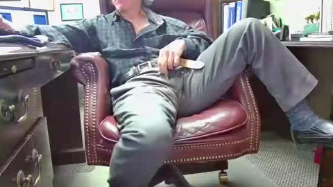 Snapshot of shootme69 chatting on 01-15-26, 01:48 nikolas send dm for an appointment online show from 01-15-26, 01:48