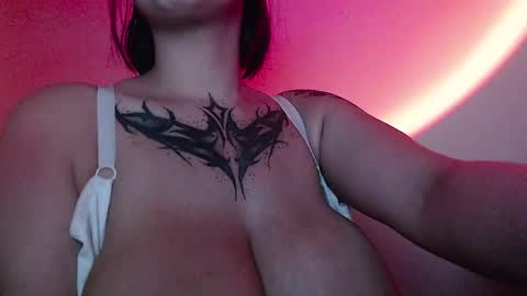 Snapshot of shopie_hank chatting on 12-27-24, 03:42 Shopie Hank  online show from 12-27-24, 03:42