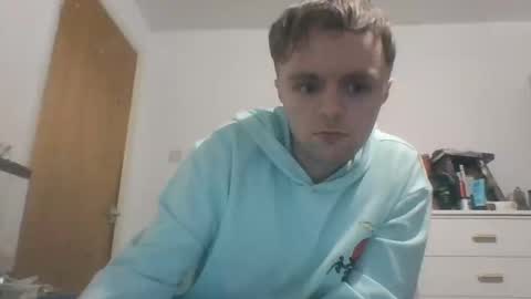 Snapshot of shortking717 chatting on 02-03-25, 06:17 Ashton online show from 02-03-25, 06:17