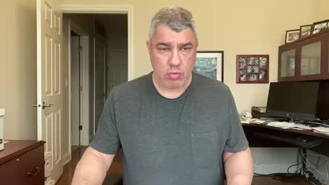 Chicago Guy online show from 04-11-26, 10:14