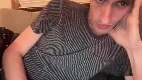 Snapshot of showoffnyc chatting on 11-28-25, 03:42 showoffnyc online show from 11-28-25, 03:42