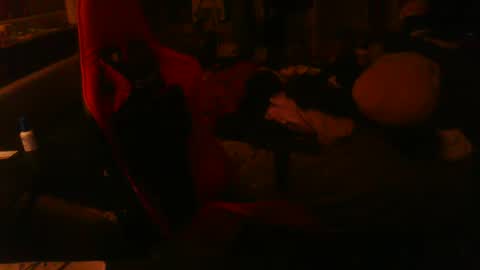 Snapshot of shrubbiedubdub chatting on 11-04-25, 01:59 Shrubbiedubdub online show from 11-04-25, 01:59