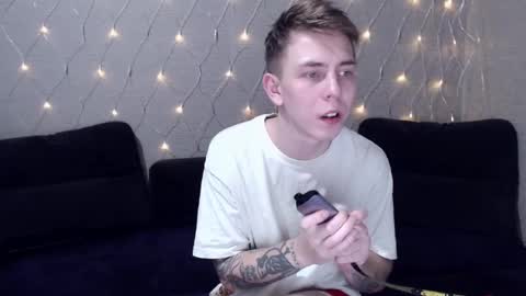 Snapshot of shur1ken0 chatting on 12-15-24, 12:28 Shurik online show from 12-15-24, 12:28