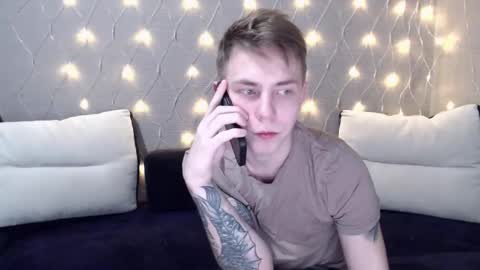 Snapshot of shur1ken0 chatting on 12-16-24, 02:05 Shurik online show from 12-16-24, 02:05