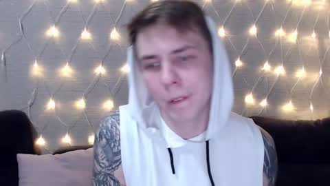 Snapshot of shur1ken0 chatting on 12-28-24, 08:36 Shurik online show from 12-28-24, 08:36