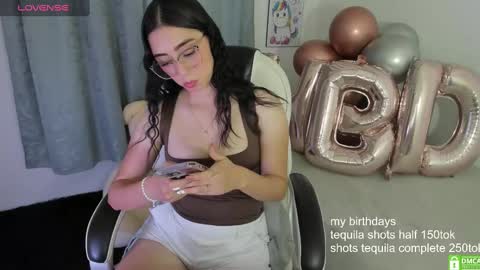 Snapshot of shy_angel4 chatting on 01-18-25, 01:52 Nahomy online show from 01-18-25, 01:52