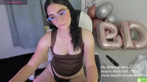 Snapshot of shy_angel4 chatting on 01-18-25, 04:59 Nahomy online show from 01-18-25, 04:59