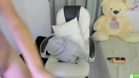 Snapshot of shy_angel4 chatting on 01-31-25, 06:13 Nahomy online show from 01-31-25, 06:13