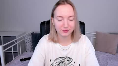 Anna online show from 02-25-25, 05:41