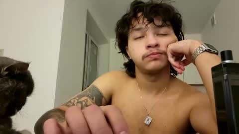 Snapshot of shy_boy17 chatting on 01-10-25, 02:55 your shy boy online show from 01-10-25, 02:55