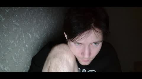 Snapshot of shy_matthew chatting on 09-19-25, 01:18 Matthew online show from 09-19-25, 01:18