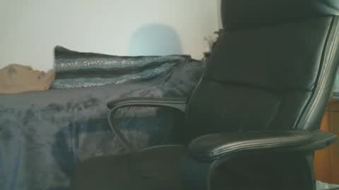 shyboyhugecum2020 online show from 11-03-25, 03:41