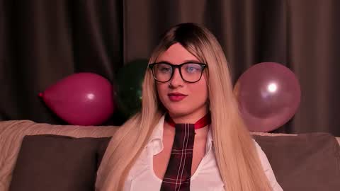 Mary online show from 10-21-25, 07:36