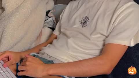 Snapshot of shydude666 chatting on 11-28-25, 12:57 shydude666 online show from 11-28-25, 12:57