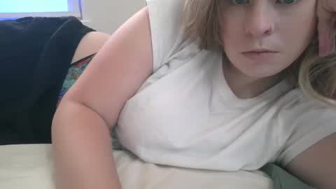 Elyse online show from 11-29-25, 08:34