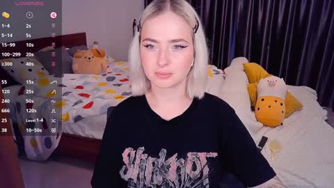 Snapshot of shyfoxxxy chatting on 12-06-24, 08:26 Effie online show from 12-06-24, 08:26