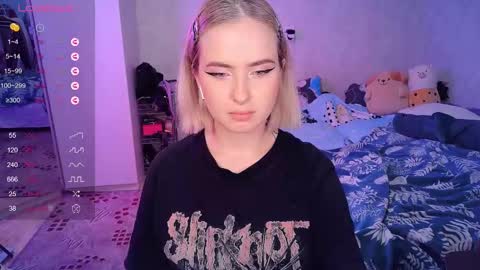 Snapshot of shyfoxxxy chatting on 02-09-25, 12:52 Effie online show from 02-09-25, 12:52