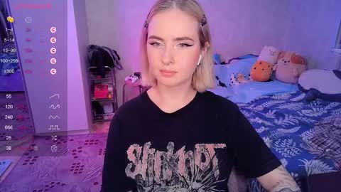 Snapshot of shyfoxxxy chatting on 02-18-25, 06:58 Effie online show from 02-18-25, 06:58