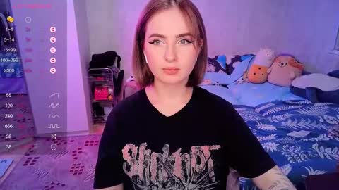 Snapshot of shyfoxxxy chatting on 02-20-25, 04:25 Effie online show from 02-20-25, 04:25