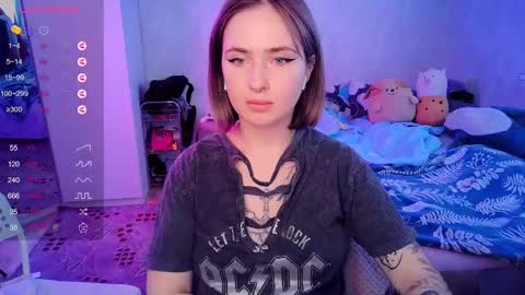 Snapshot of shyfoxxxy chatting on 02-21-25, 09:34 Effie online show from 02-21-25, 09:34