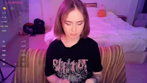 Snapshot of shyfoxxxy chatting on 02-23-25, 01:42 Effie online show from 02-23-25, 01:42