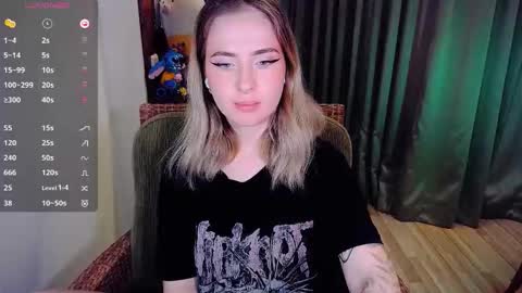 Snapshot of shyfoxxxy chatting on 10-02-25, 05:25 Effie online show from 10-02-25, 05:25