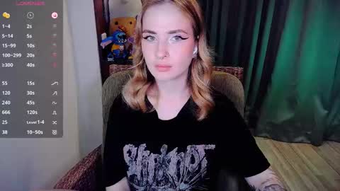 Effie online show from 12-18-25, 09:04